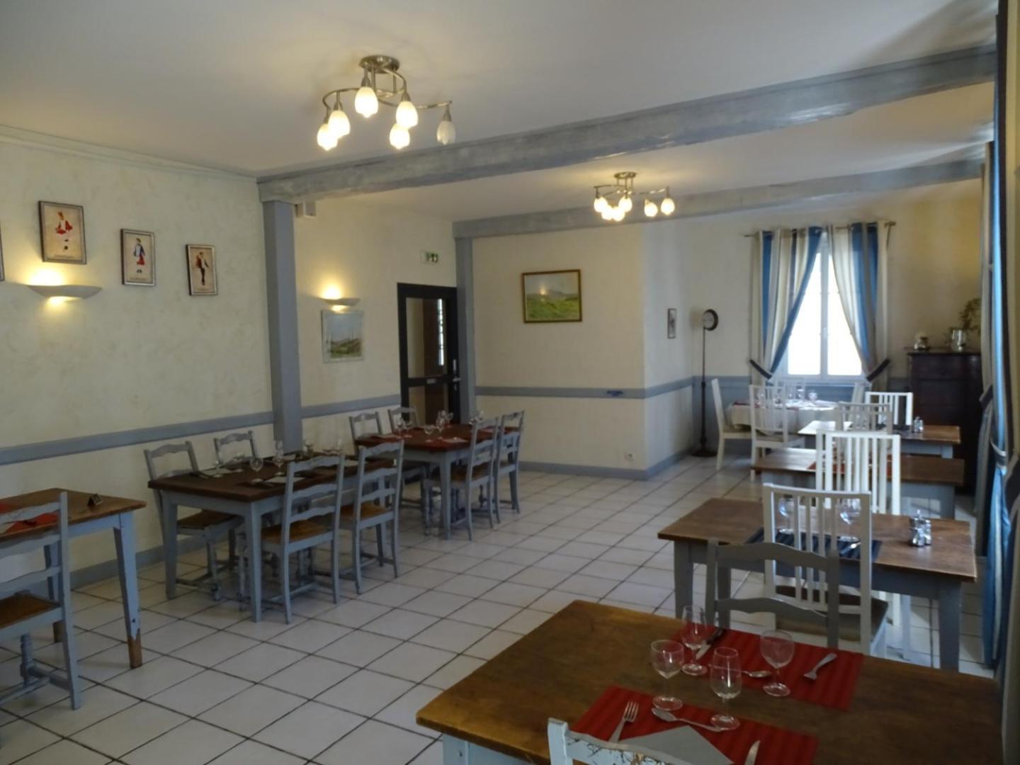 Hotel De La Poste Tardets-Sorholus 외부 사진